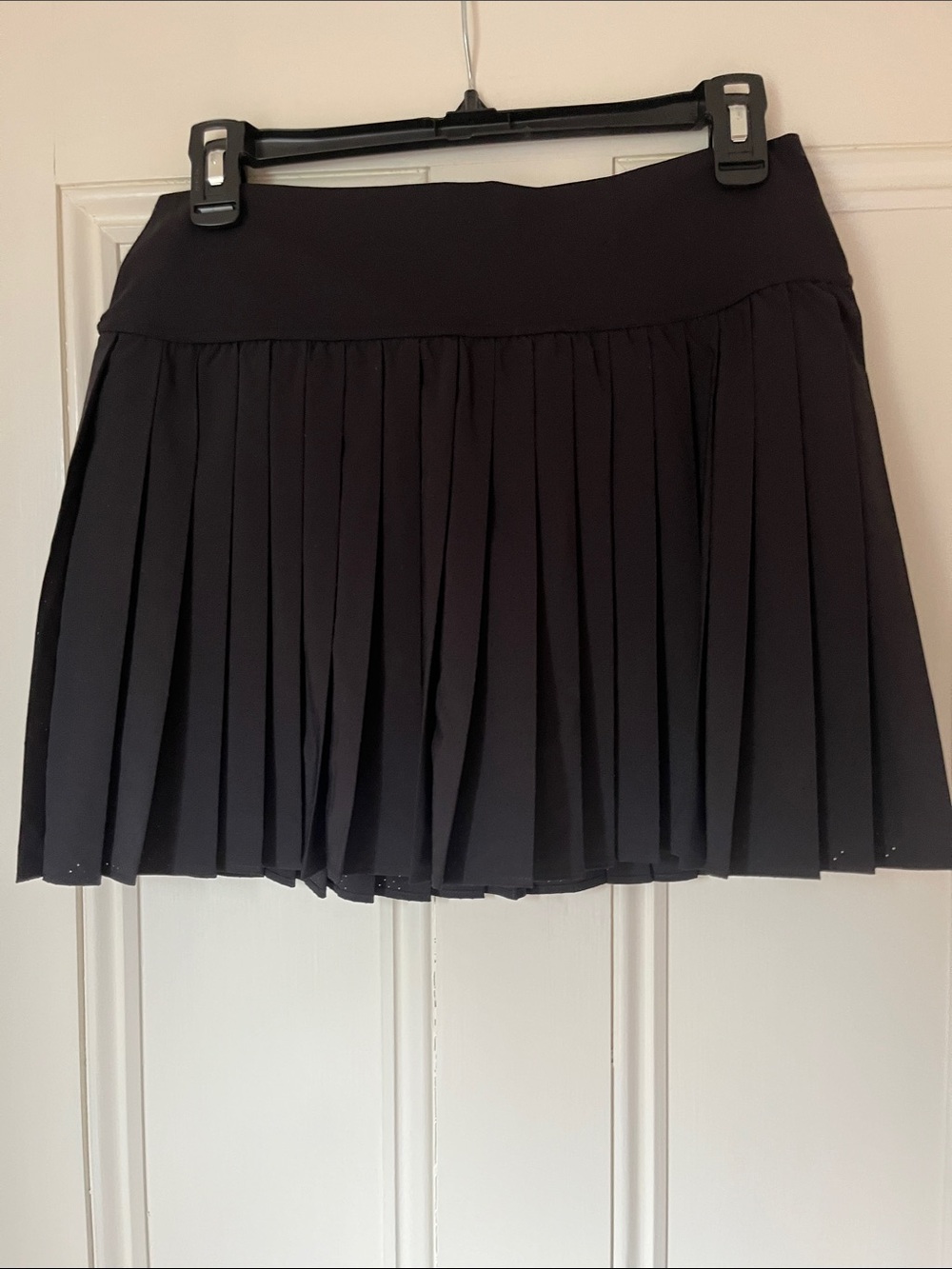Offline by aerie Black Pleated Mini tennis Skort skirt size large